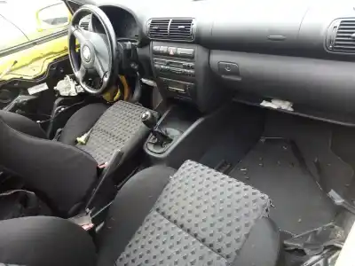 Здавання транспортного засобу seat leon (1m1) signo року 2001 потужний asv