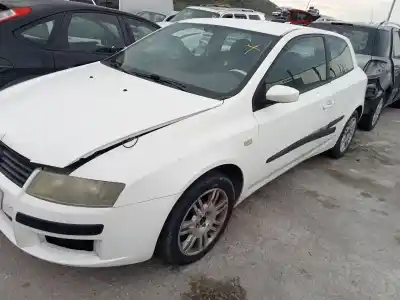 Veicolo di demolizione FIAT STILO (192) 1.9 JTD CAT dell'anno 0 alimentato 192A1000