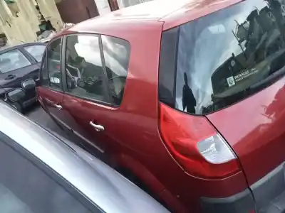 Veicolo di demolizione renault scenic ii confort dynamique dell'anno 2006 alimentato k9k724