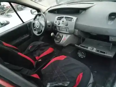 Veicolo di demolizione renault scenic ii confort dynamique dell'anno 2006 alimentato k9k724