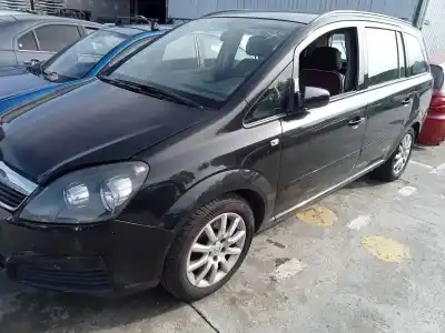 Veicolo di demolizione OPEL ZAFIRA B Cosmo dell'anno 2007 alimentato Z19DT