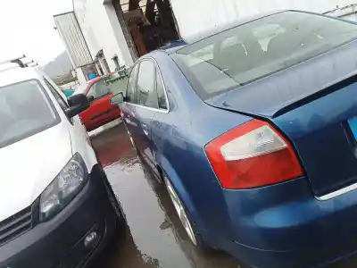 Sloopvoertuig audi a4 berlina (8e) 2.5 v6 24v tdi van het jaar 2004 aangedreven bau