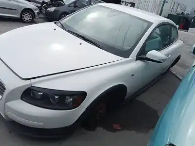 Veículo de Sucata volvo c30 1.6 d do ano 2009 alimentado d4164t