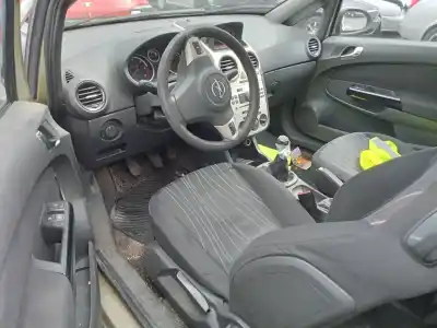 Veicolo di demolizione opel corsa d cosmo dell'anno 2008 alimentato z13dtj