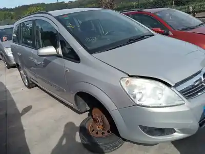 Veicolo di demolizione OPEL ZAFIRA B Cosmo dell'anno 2009 alimentato Z16XER