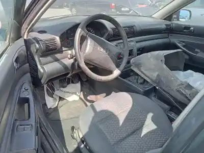 Veículo de Sucata audi a4 berlina (b5) 1.8 do ano 1995 alimentado aeb