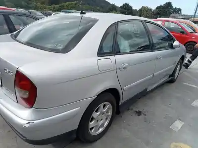 Veículo de Sucata citroen c5 berlina 2.0 hdi magic do ano 2003 alimentado rhz