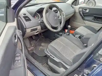 Veículo de Sucata renault megane ii berlina 5p confort authentique do ano 2004 alimentado k9kd7