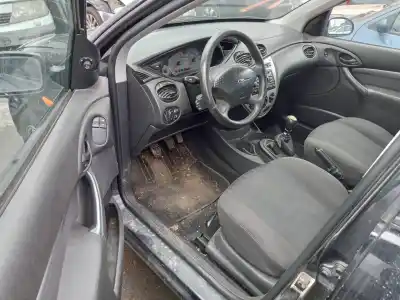 Scrapping Vehicle ford focus berlina (cak) ghia of the year 2001 powered f9da