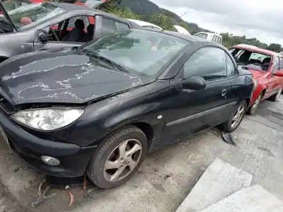 Sloopvoertuig PEUGEOT 206 CC CC van het jaar 2002 aangedreven NFU