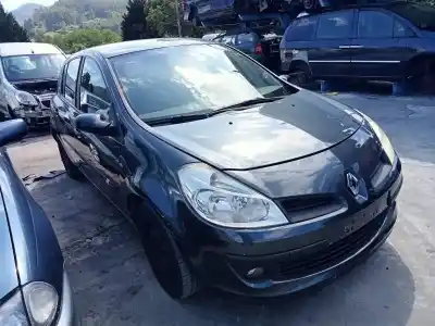 Sloopvoertuig renault clio iii confort dynamique van het jaar 2006 aangedreven k9k764