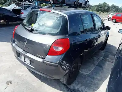 Sloopvoertuig renault clio iii confort dynamique van het jaar 2006 aangedreven k9k764