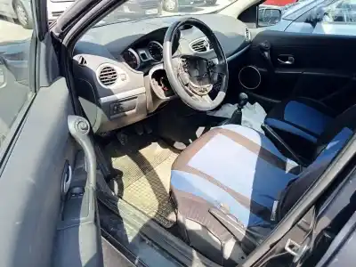 Sloopvoertuig renault clio iii confort dynamique van het jaar 2006 aangedreven k9k764