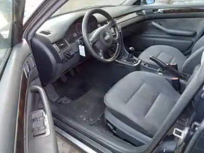 Veículo de Sucata audi a6 berlina (4b2) 2.5 v6 24v tdi do ano 2001 alimentado akn