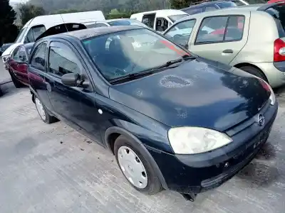 Veicolo di demolizione OPEL CORSA C Club dell'anno 2002 alimentato Z10XE