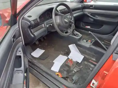 Veículo de Sucata audi a4 berlina (b5) 1.8 do ano 1998 alimentado adr