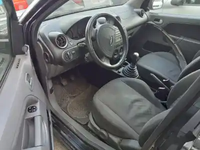 Veicolo di demolizione ford fiesta (cbk) ambiente dell'anno 2002 alimentato fxjb