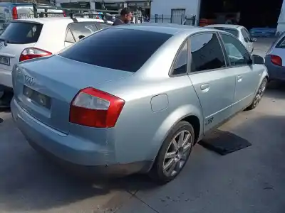 Sloopvoertuig audi a4 berlina (8e) 1.9 tdi (96kw) van het jaar 2001 aangedreven awx