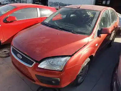 Veicolo di demolizione FORD FOCUS BERLINA (CAP) Ghia dell'anno 2005 alimentato G8DA
