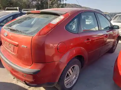 Vehicul casat ford focus berlina (cap) ghia al anului 2005 alimentat g8da