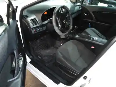 Scrapping Vehicle toyota avensis (t27) 2.0 active of the year 2009 powered 1ad