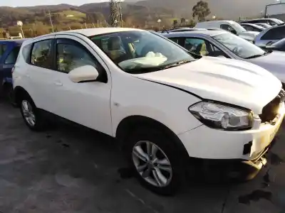 Veicolo di demolizione NISSAN                                             QASHQAI (J10)                                                                                                                                                                                                                                              Acenta                                                                                                                                                                                                                                                     dell'anno 2010 alimentato K9KEURO4