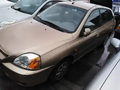 Veículo de Sucata kia rio ls berlina do ano 2003 alimentado a5d