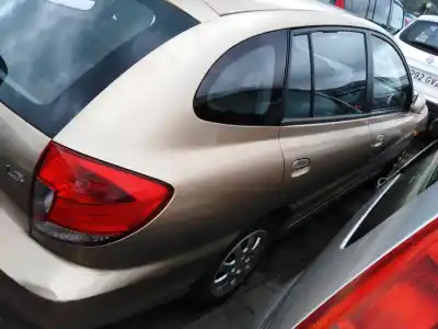 Veículo de Sucata kia rio ls berlina do ano 2003 alimentado a5d