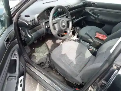 Vehicul casat audi a4 berlina (b5) 1.9 tdi al anului 1995 alimentat 1z