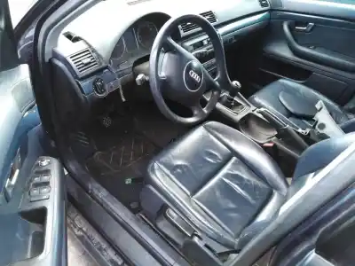 Veicolo di demolizione audi a4 berlina (8e) 1.8 t sport edition dell'anno 2001 alimentato avj