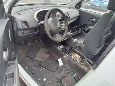 Veicolo di demolizione nissan micra (k12e) acenta dell'anno 2004 alimentato cr12