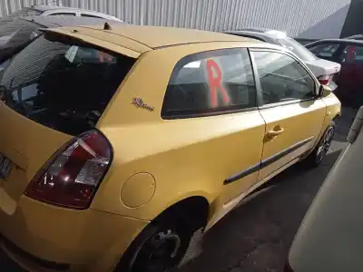 Veículo de Sucata fiat stilo (192) 1.9 jtd cat do ano 2005 alimentado 192a1000