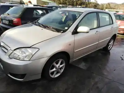 Veículo de Sucata TOYOTA COROLLA (E12) 2.0 D-4D Linea Luna Berlina do ano 2004 alimentado 1CDFTV