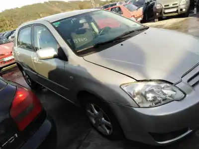 Veículo de Sucata toyota corolla (e12) 2.0 d-4d linea luna berlina do ano 2004 alimentado 1cdftv