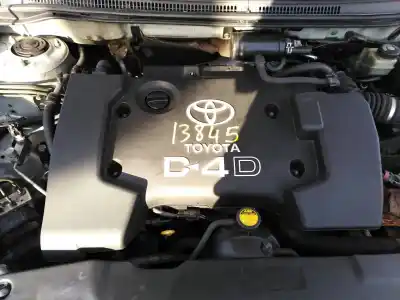 Veículo de Sucata toyota corolla (e12) 2.0 d-4d linea luna berlina do ano 2004 alimentado 1cdftv