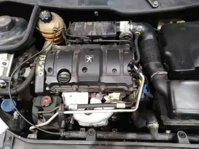 Veículo de Sucata peugeot                                            206 berlina                                                                                                                                                                                                                                                xs                                                                                                                                                                                                                                                         do ano 2004 alimentado nfu