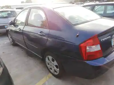 Veículo de Sucata kia cerato 2.0 ex crdi berlina do ano 2004 alimentado d4ea