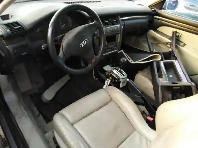 Здавання транспортного засобу audi a8 (d2) 4.2 quattro року 1998 потужний akg