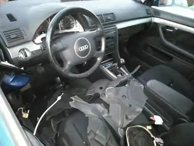 Veicolo di demolizione audi a4 berlina (8e) 1.9 tdi (96kw) dell'anno 2001 alimentato awx