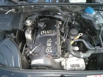 Veicolo di demolizione audi a4 berlina (8e) 1.9 tdi (96kw) dell'anno 2001 alimentato awx