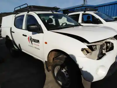 Здавання транспортного засобу MITSUBISHI L 200 (KA0/KB0) Cabina doble Invite 4x4 року 2009 потужний 4D56