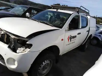 Здавання транспортного засобу mitsubishi l 200 (ka0/kb0) cabina doble invite 4x4 року 2009 потужний 4d56