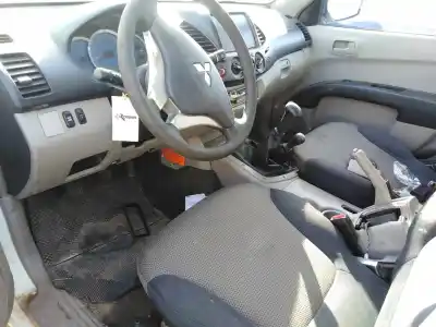 Здавання транспортного засобу mitsubishi l 200 (ka0/kb0) cabina doble invite 4x4 року 2009 потужний 4d56