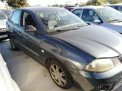 Véhicule à la ferraille seat ibiza (6l1) cool de l'année 2008 alimenté axr