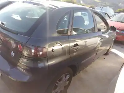 Véhicule à la ferraille seat ibiza (6l1) cool de l'année 2008 alimenté axr