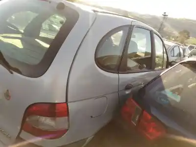 Véhicule à la ferraille renault scénic i monospace (ja0/1_, fa0_) 1.9 dti (ja1u) de l'année 2001 alimenté f9q q7