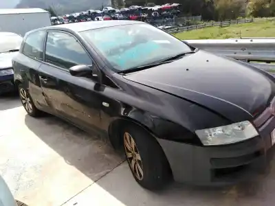 Veículo de Sucata FIAT STILO (192_) 1.4 16V (192AXH1B, 192BXH1B) do ano 2007 alimentado 843A1000