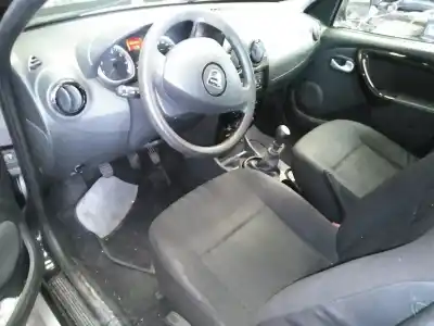 Vehicul casat dacia duster ambiance 4x2 al anului 2010 alimentat k9kj8