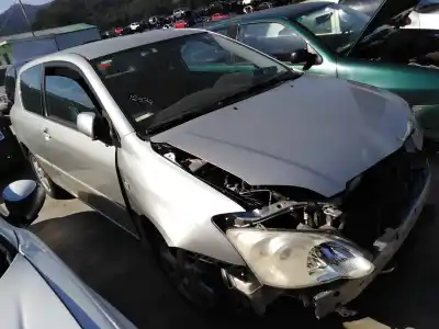 Veículo de Sucata TOYOTA COROLLA (E12) 2.0 D-4D Linea Luna Berlina do ano 2006 alimentado 1CDFTV