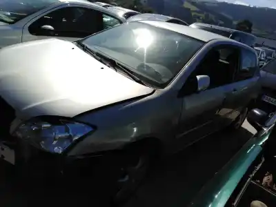 Veículo de Sucata toyota corolla (e12) 2.0 d-4d linea luna berlina do ano 2006 alimentado 1cdftv